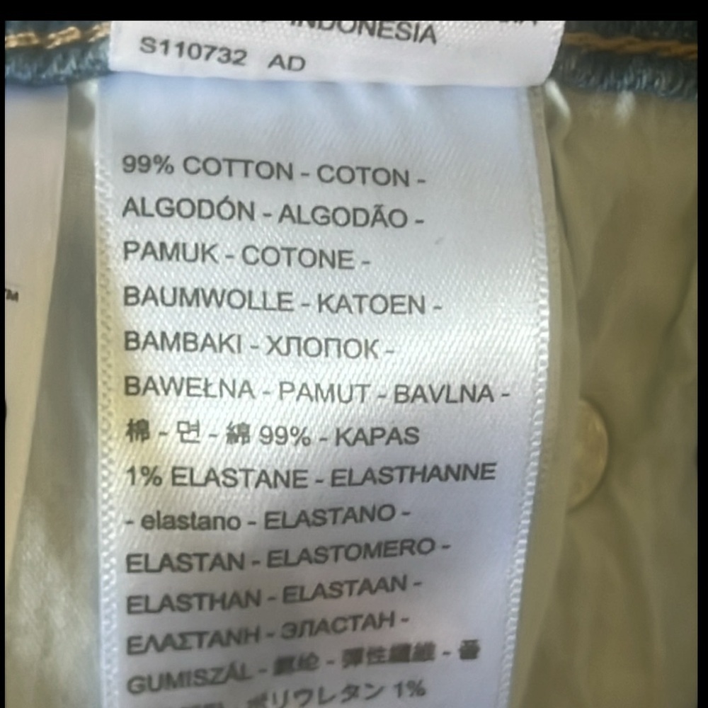 Levi's Women's High Rise 70's Flare Light Wash Jeans Size 29 - Picture 8 of 9